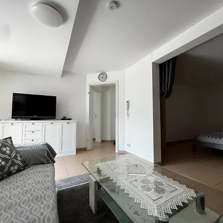 Apartmán Ruhige Mit Gartenblick 2 Minuten Zu Helios, 10 Min Hbf, Zentrum Krefeld