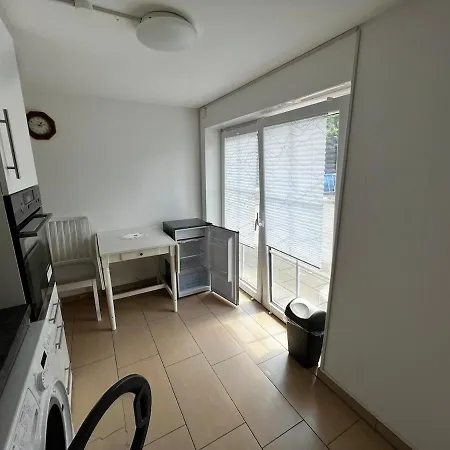 Apartmán Ruhige Mit Gartenblick 2 Minuten Zu Helios, 10 Min Hbf, Zentrum