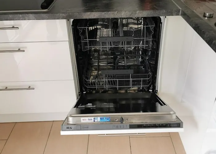 Ruhige Mit Gartenblick 2 Minuten Zu Helios アパート クレーフェルト